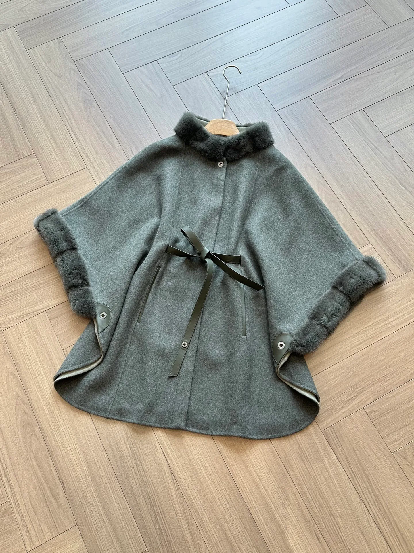 Women's Coats LORO PIANA 18197605