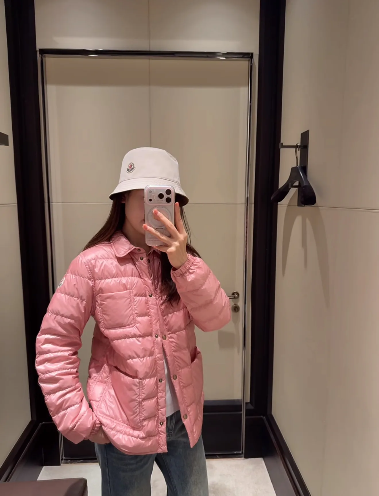 Women's Jackets And Down Jackets MONCLER 18113414