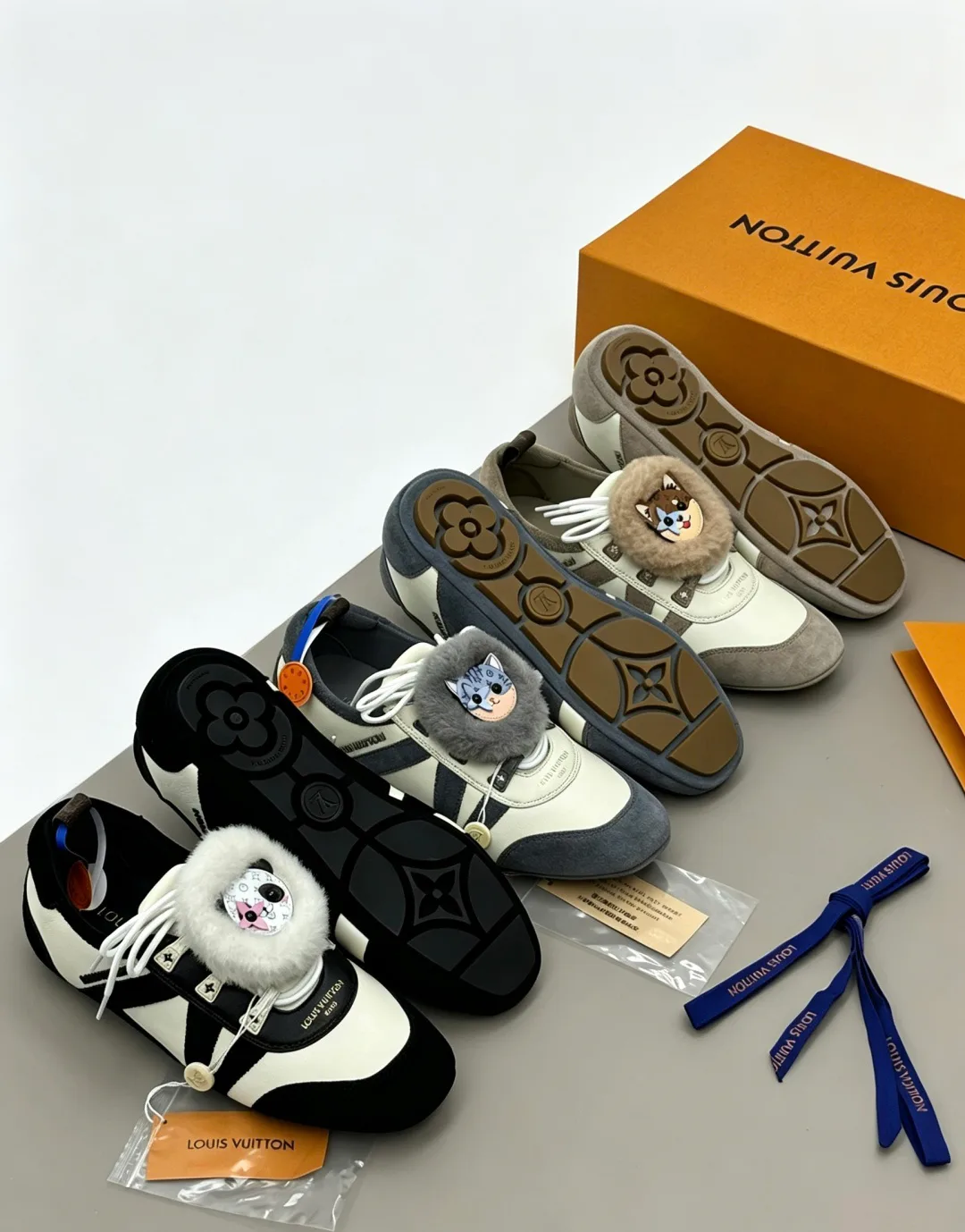 Women's Sneakers LOUIS VUITTON 18006209