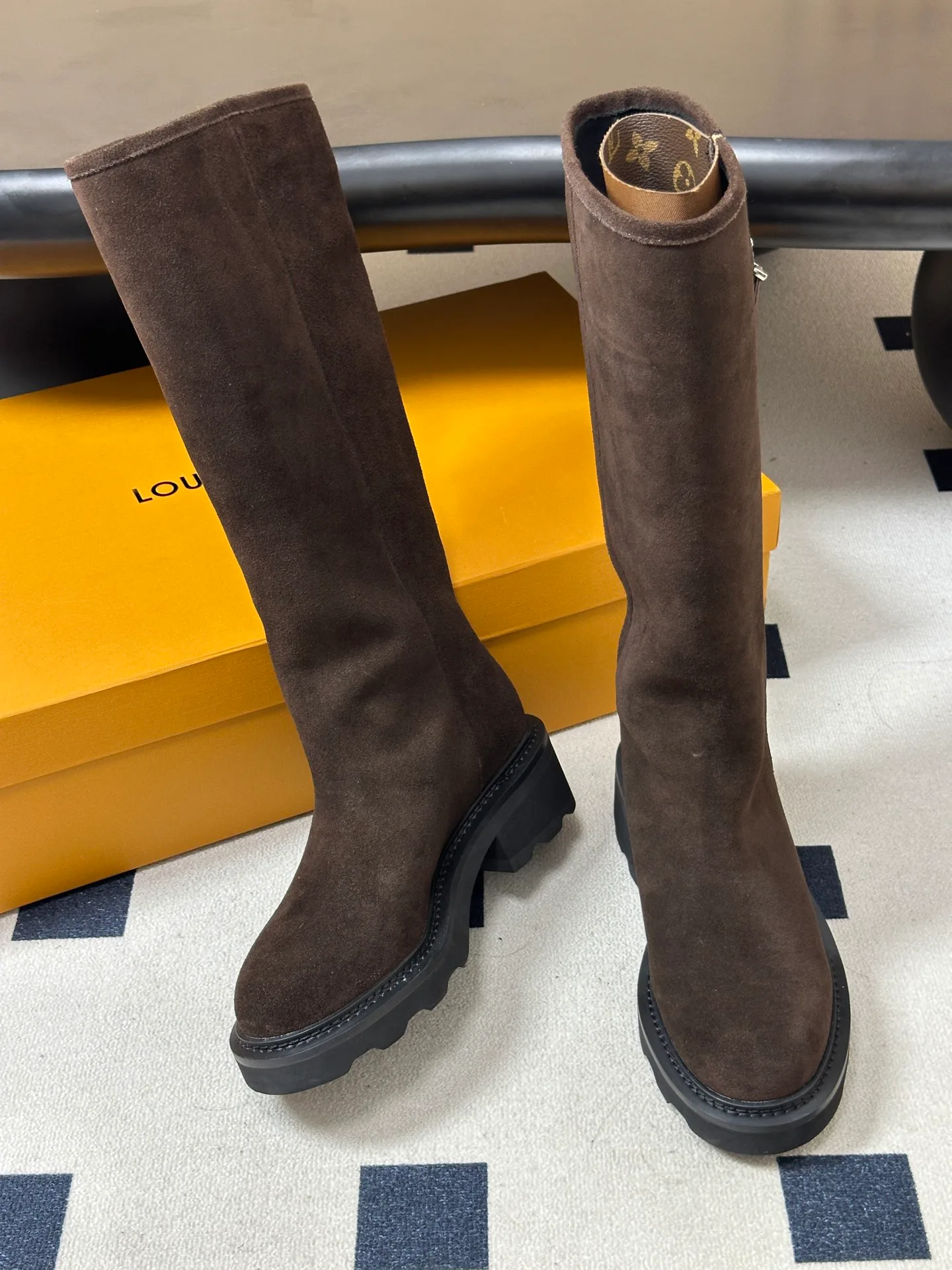 Women's Boots LOUIS VUITTON 18388115