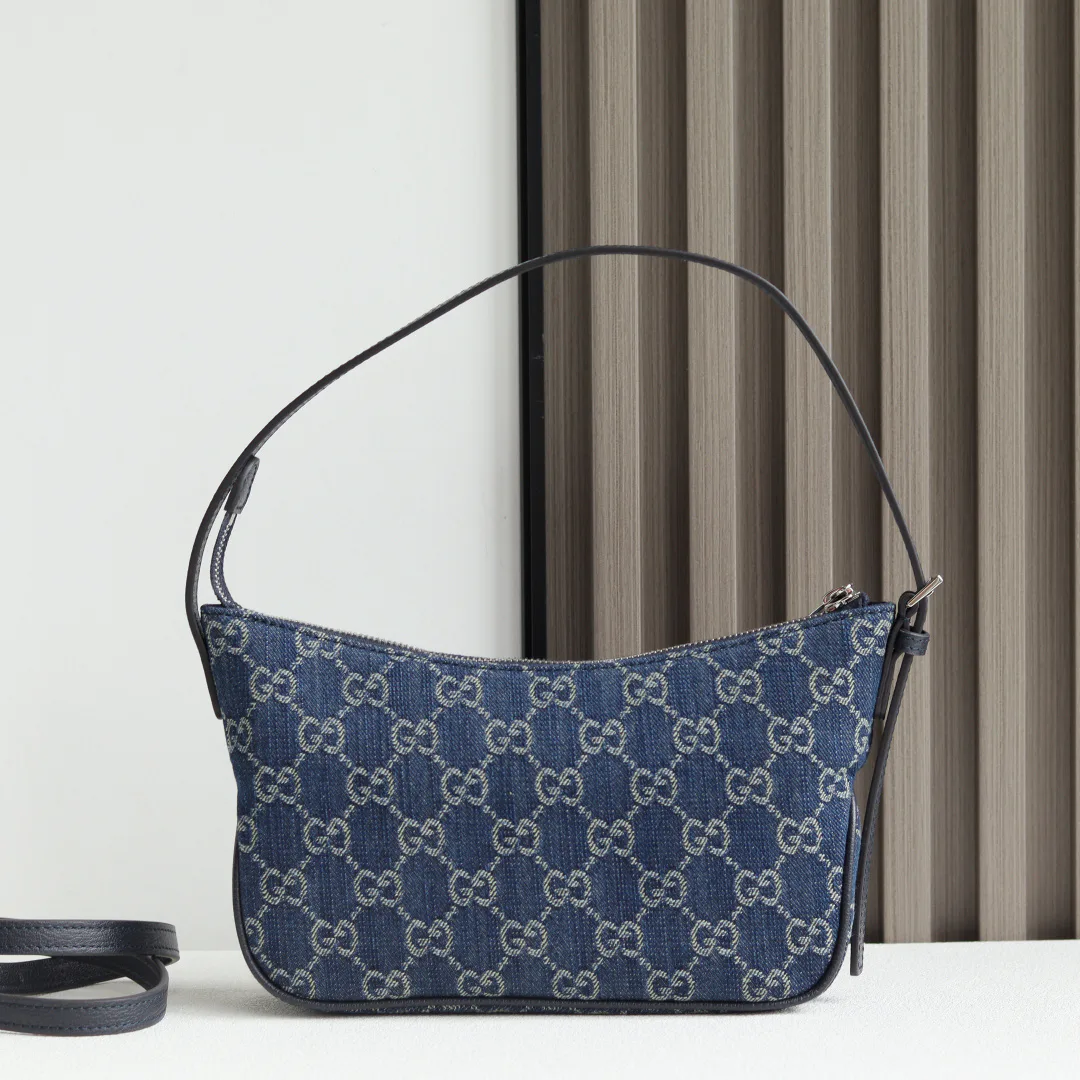 Women's Shoulder Bags GUCCI 17947868