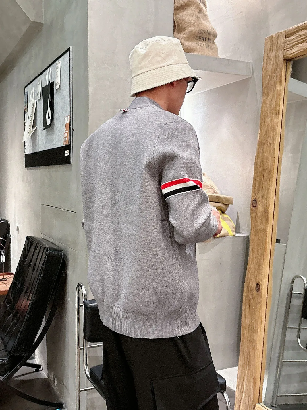 Men's Jumpers And Sweaters MONCLER 18543092