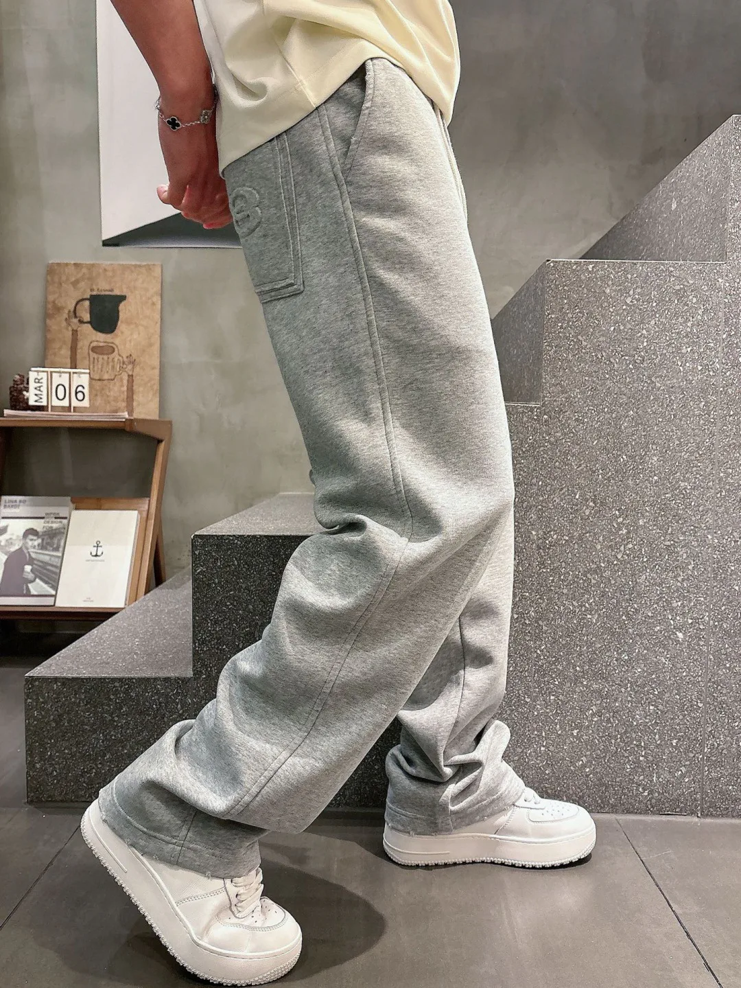 Men's Trousers BALENCIAGA 17810705
