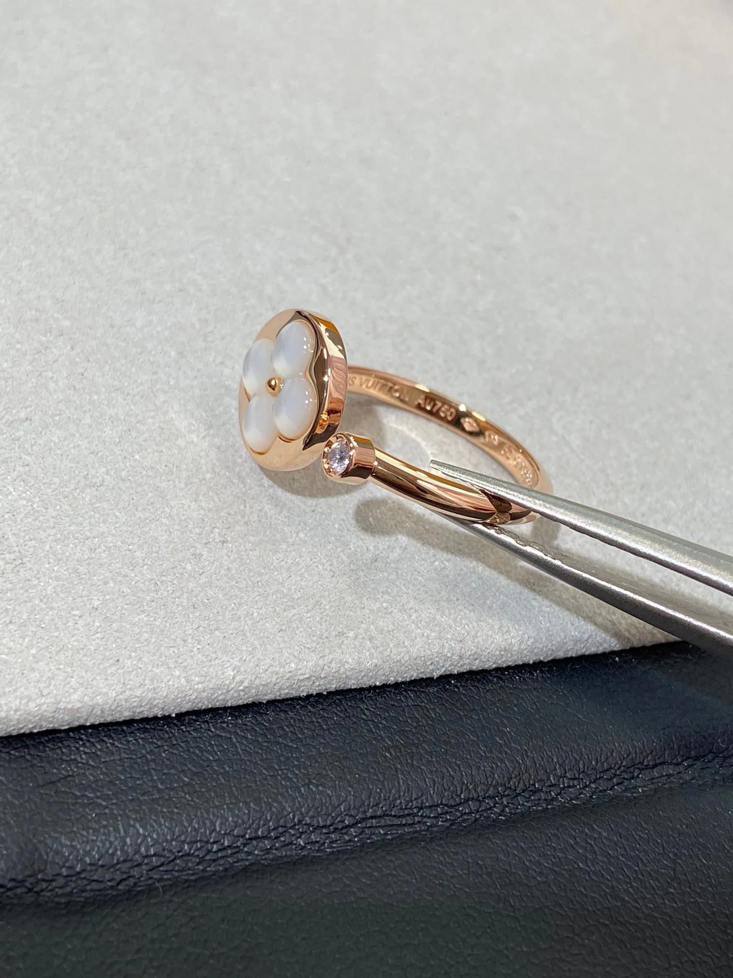 Jewelry LOUIS VUITTON 17819339