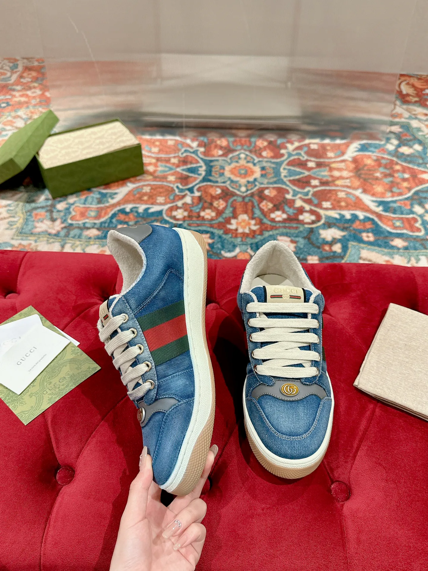 Women's Sneakers GUCCI 17956679