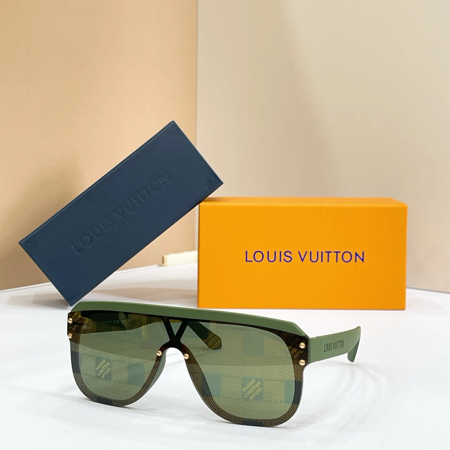 Glasses LOUIS VUITTON 17495845