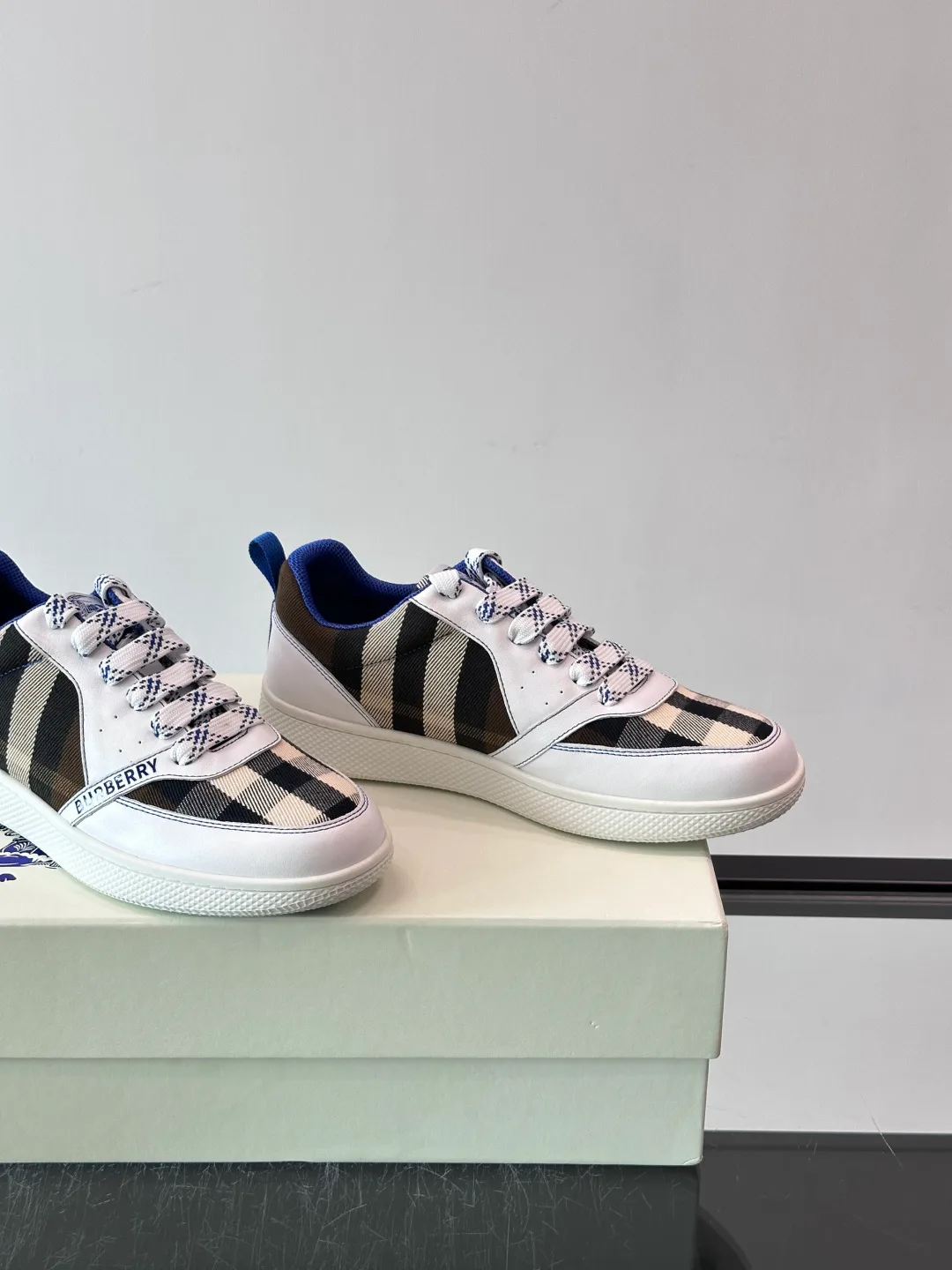 Men's Sneakers BURBERRY 18449434