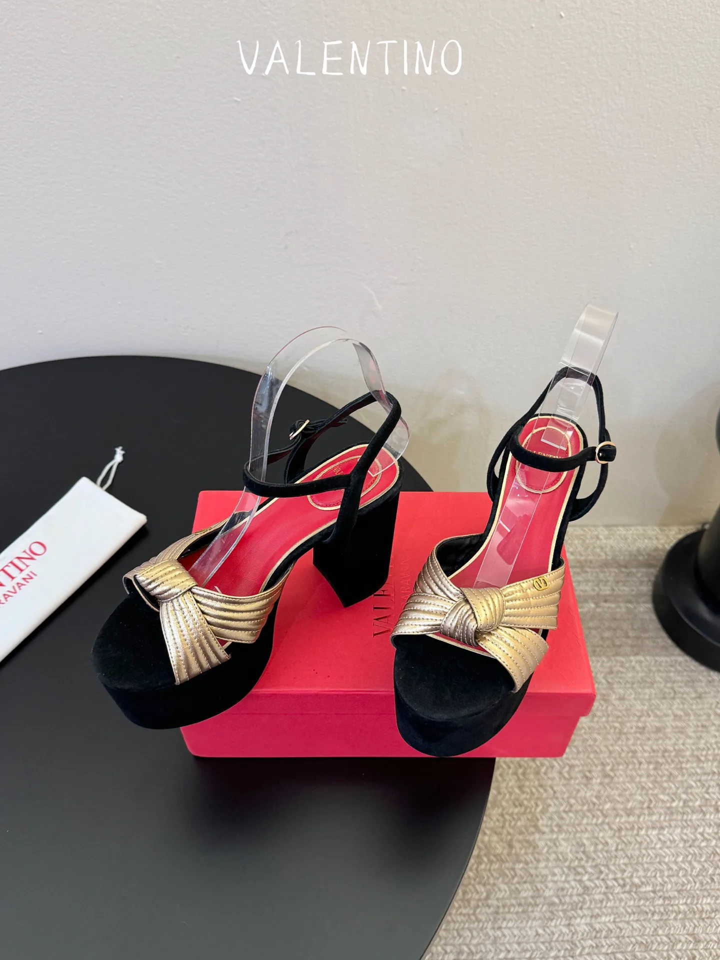 Women's Open-Toe Sandals VALENTINO 17396963