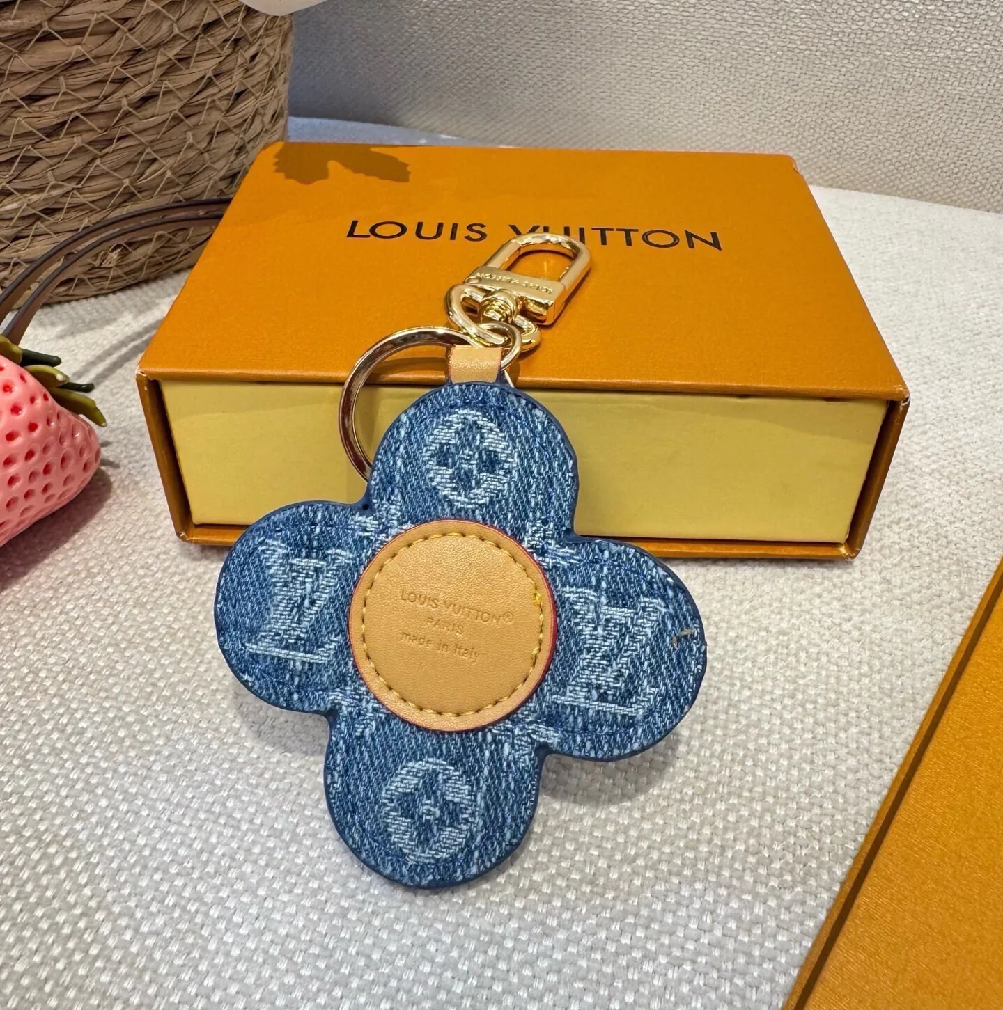 Key Cases LOUIS VUITTON 18013305