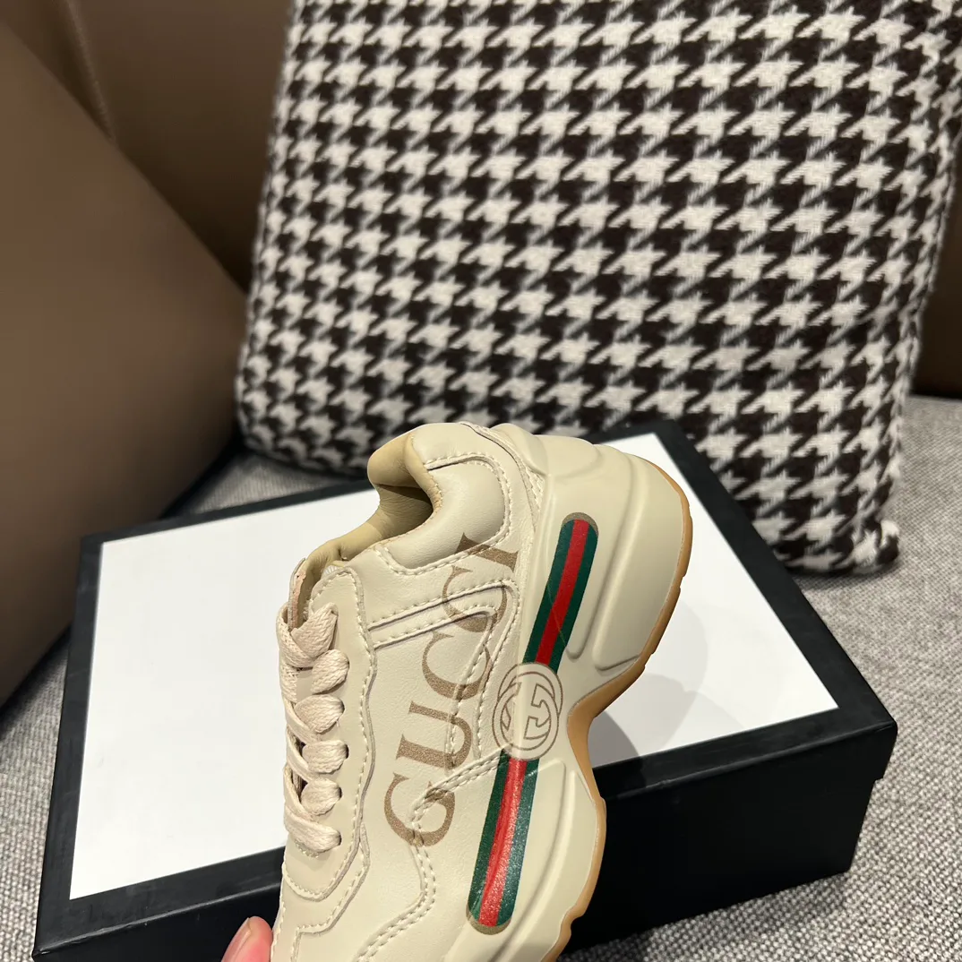 Women's Sneakers GUCCI 18075509