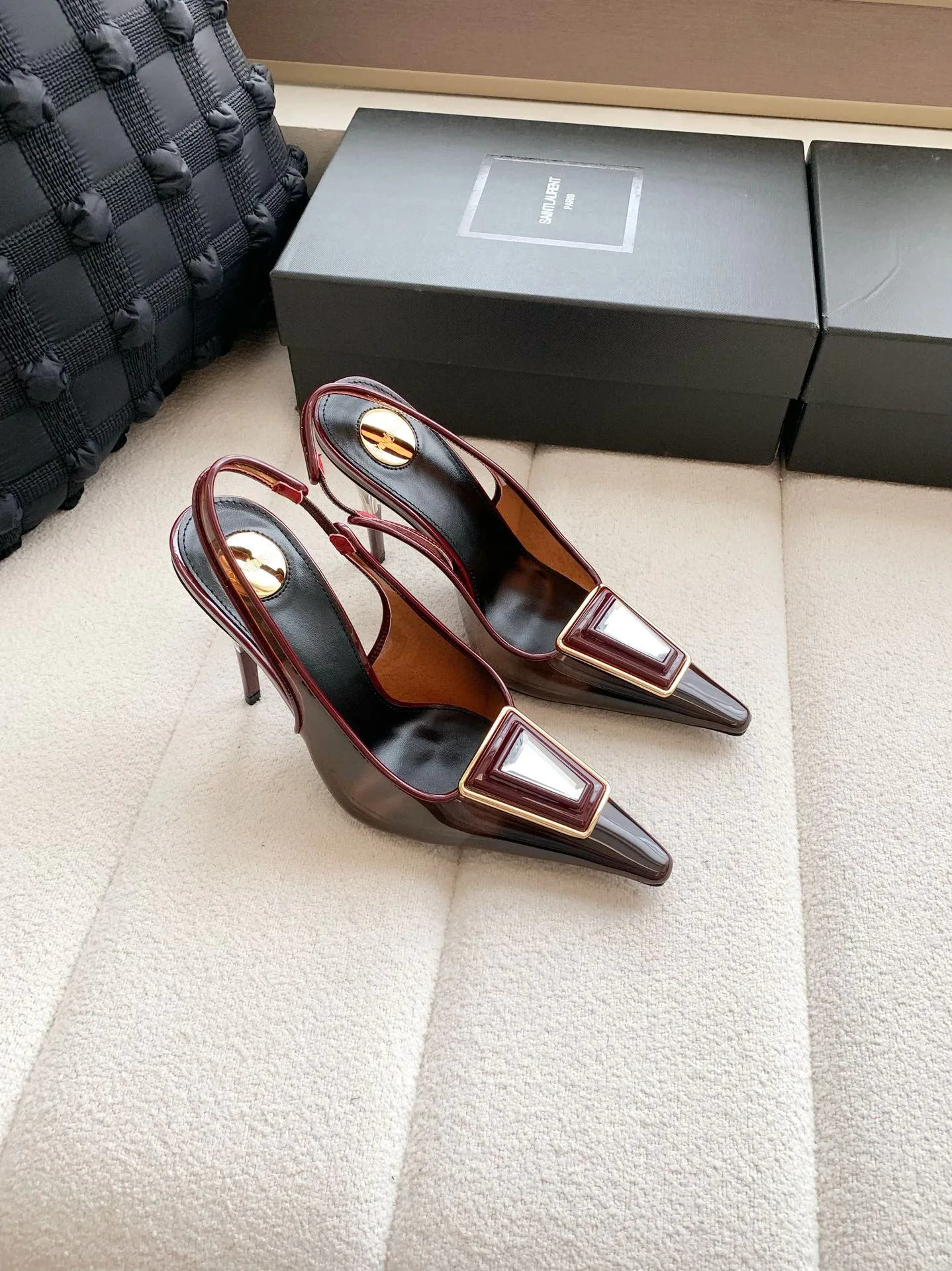 Women's Open-Toe Sandals SAINT LAURENT 17371730