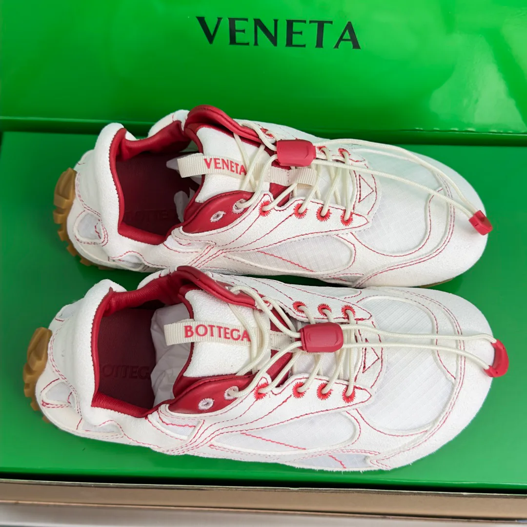 Women's Sneakers BOTTEGA VENETA 17771981