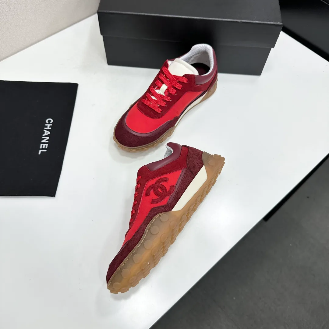 Women's Sneakers CHANEL 18025578