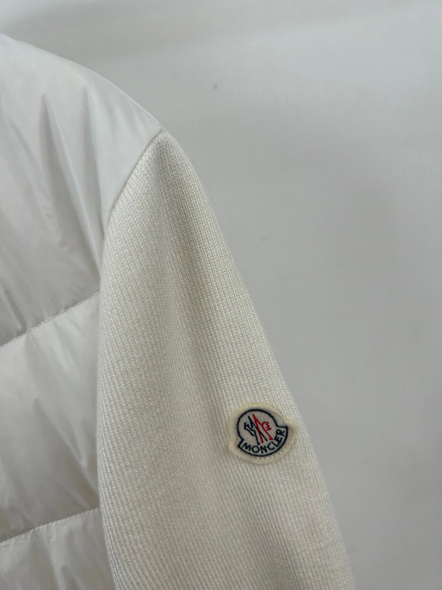 Women's Jackets And Down Jackets MONCLER 18415624