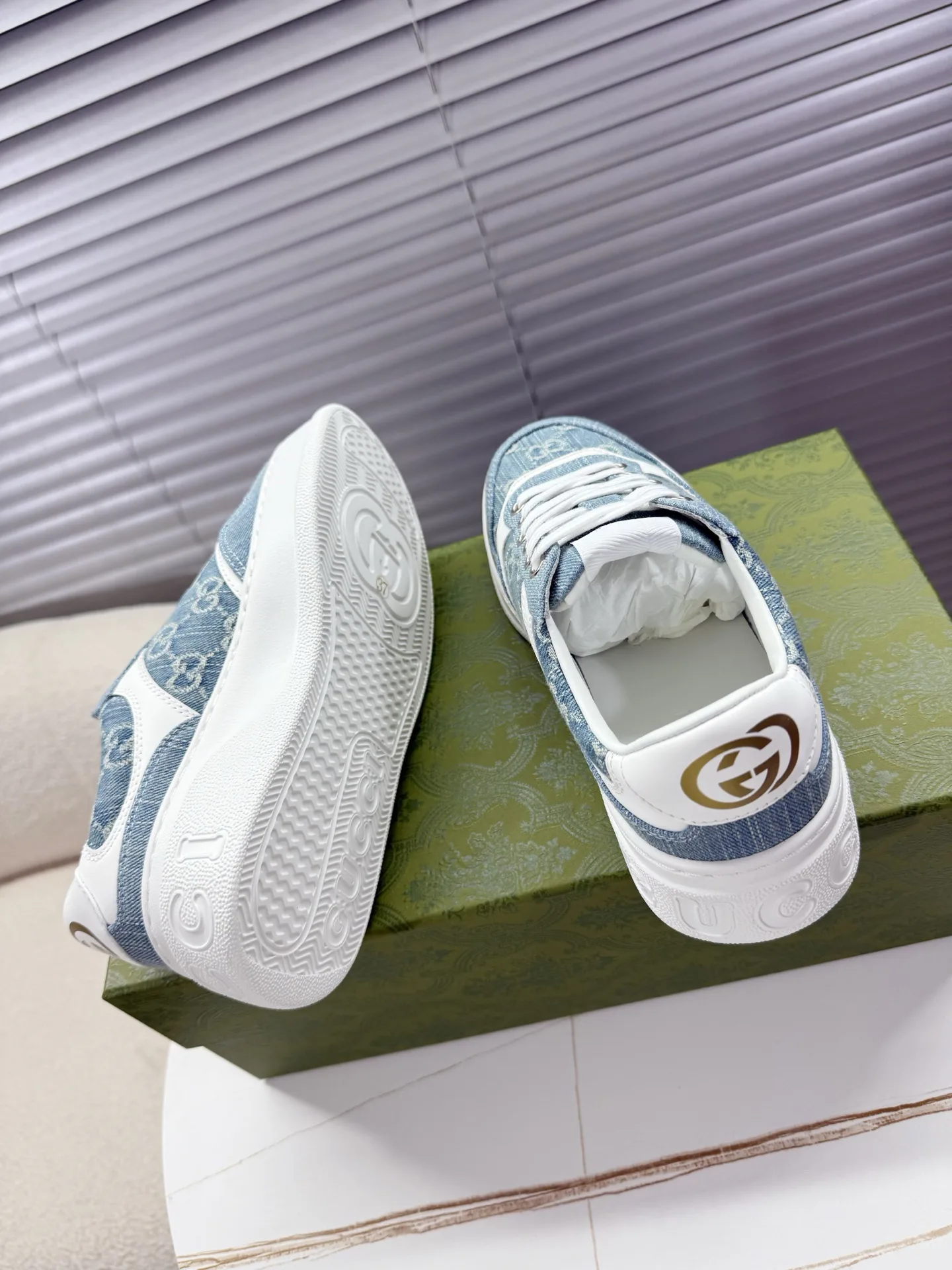 Women's Sneakers GUCCI 18011353