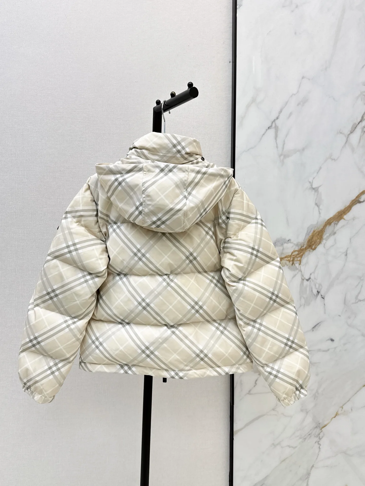 Women's Jackets And Down Jackets BURBERRY 18184267