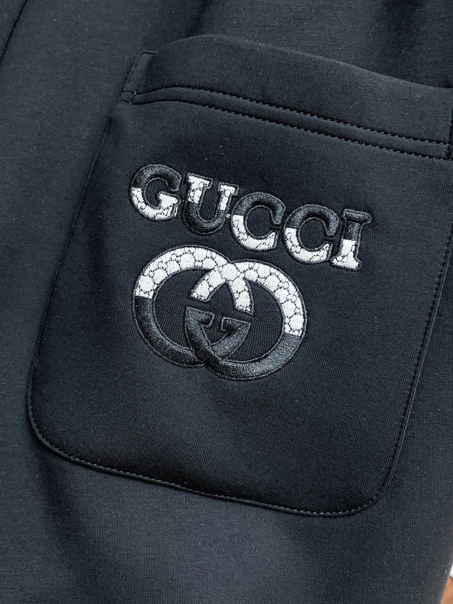 Men's Trousers GUCCI 18499609