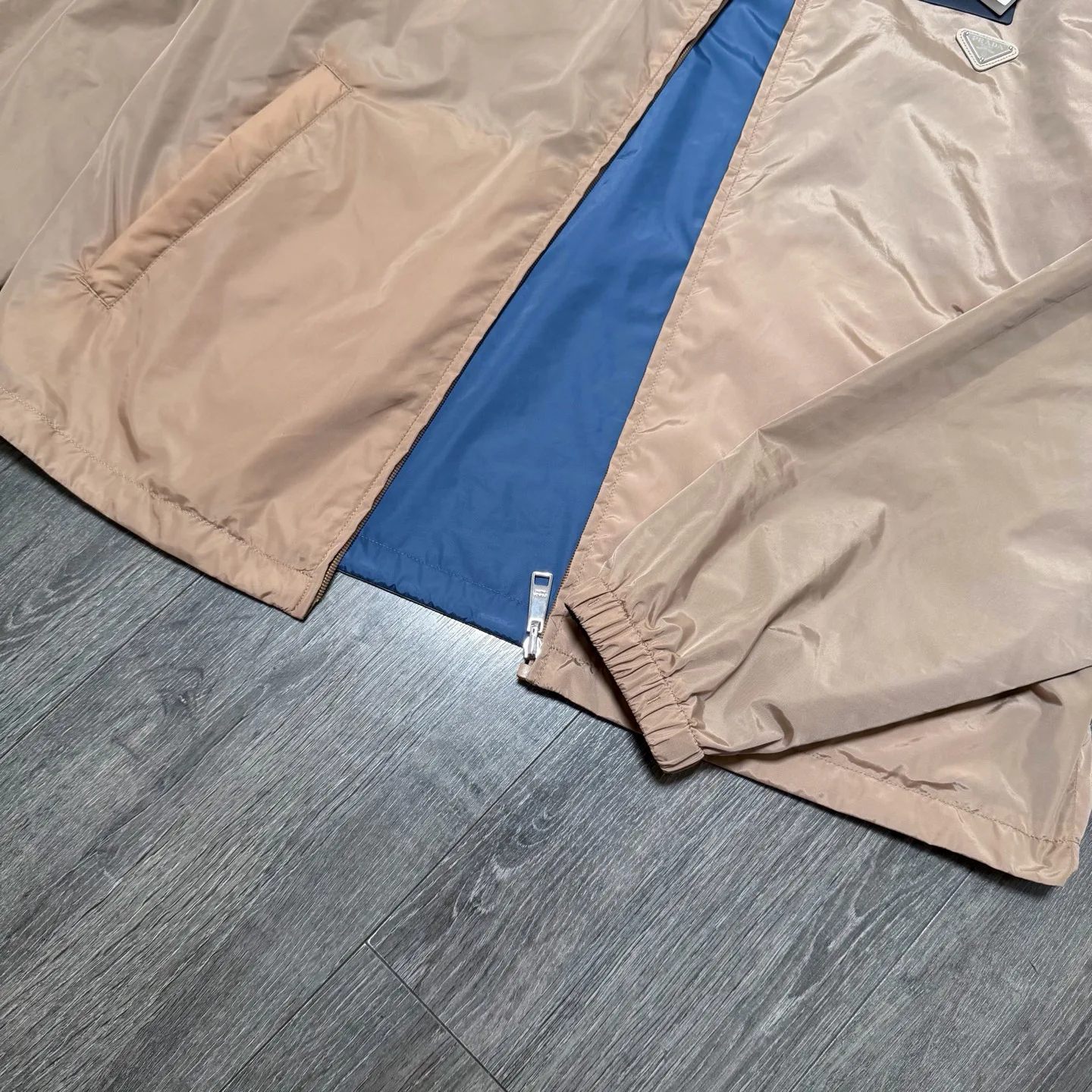 Women's Jackets And Down Jackets PRADA 18052162