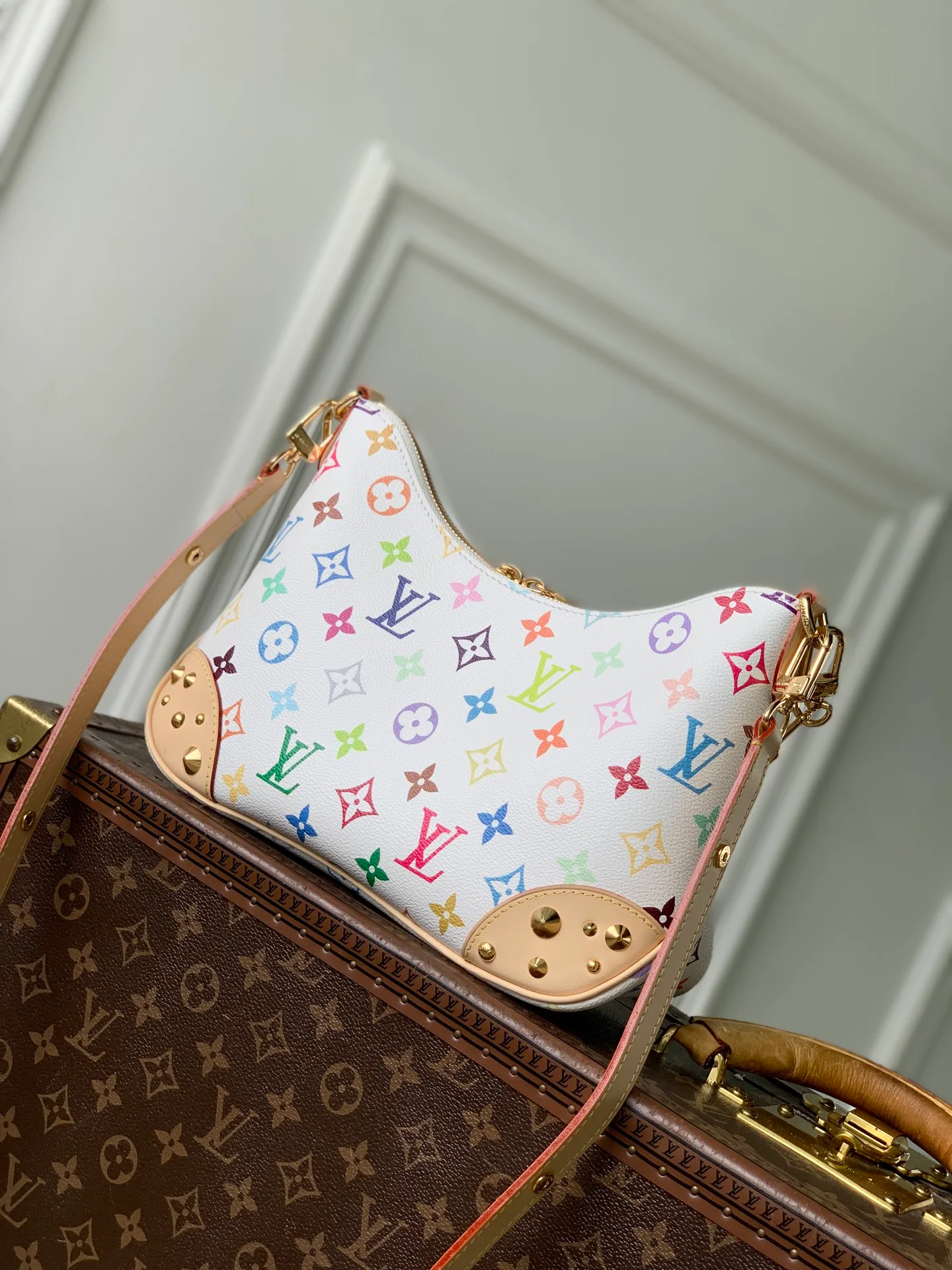 Women's Classic Handbags LOUIS VUITTON 18412566