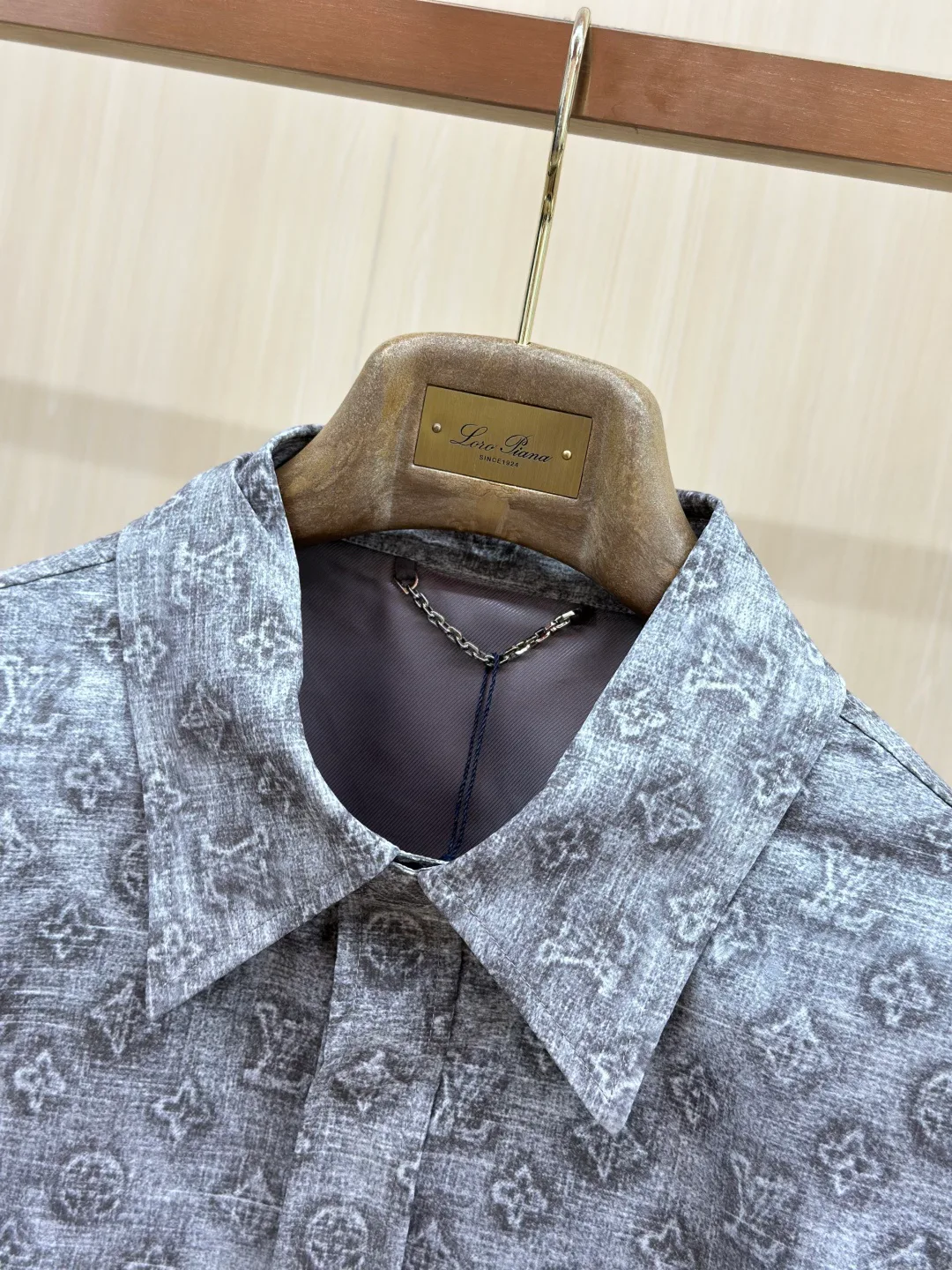 Куртки И Пуховики Мужские Louis Vuitton 18599298