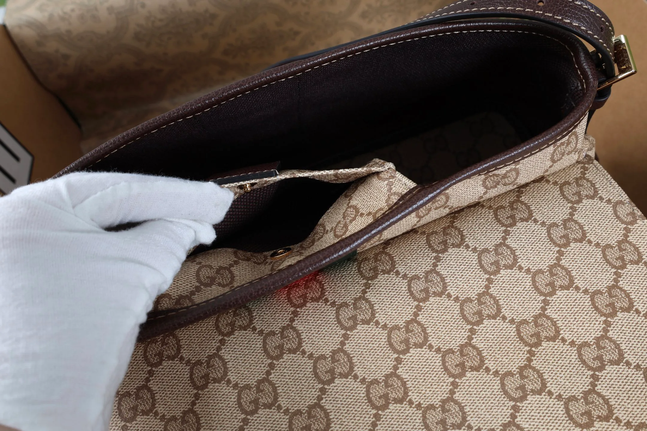 Women's Classic Handbags GUCCI 18065244