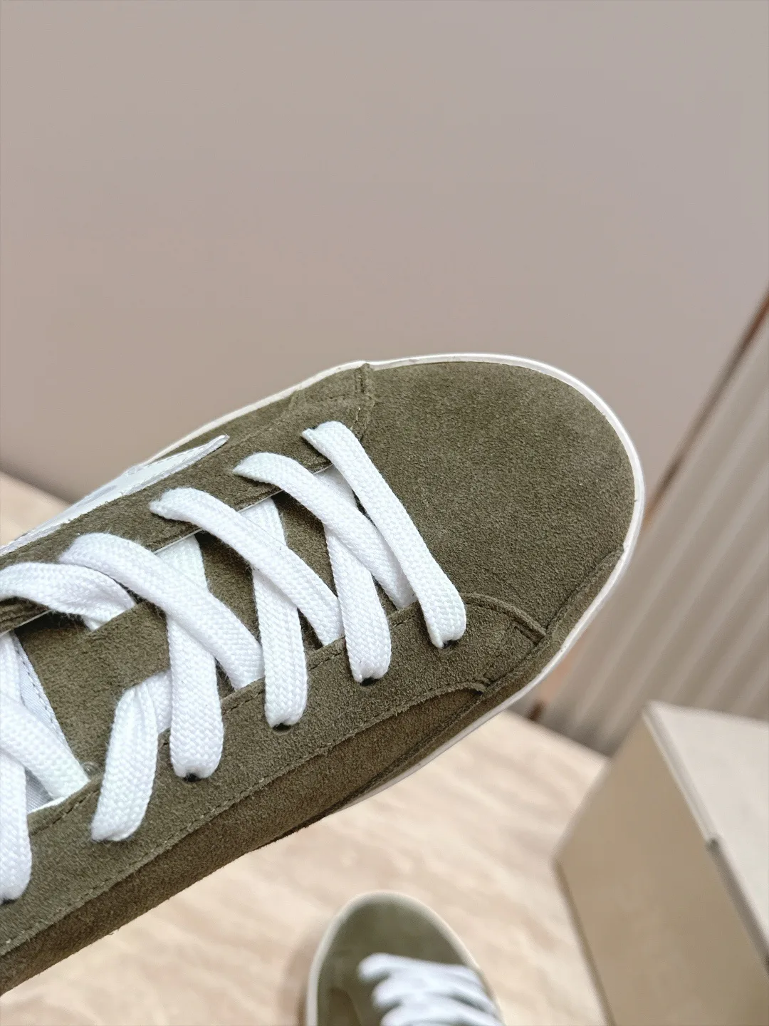 Women's Sneakers GOLDEN GOOSE 17963440