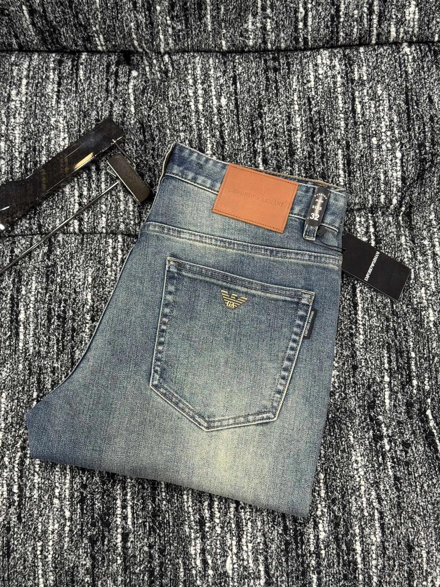 Men's Jeans ARMANI 18084122