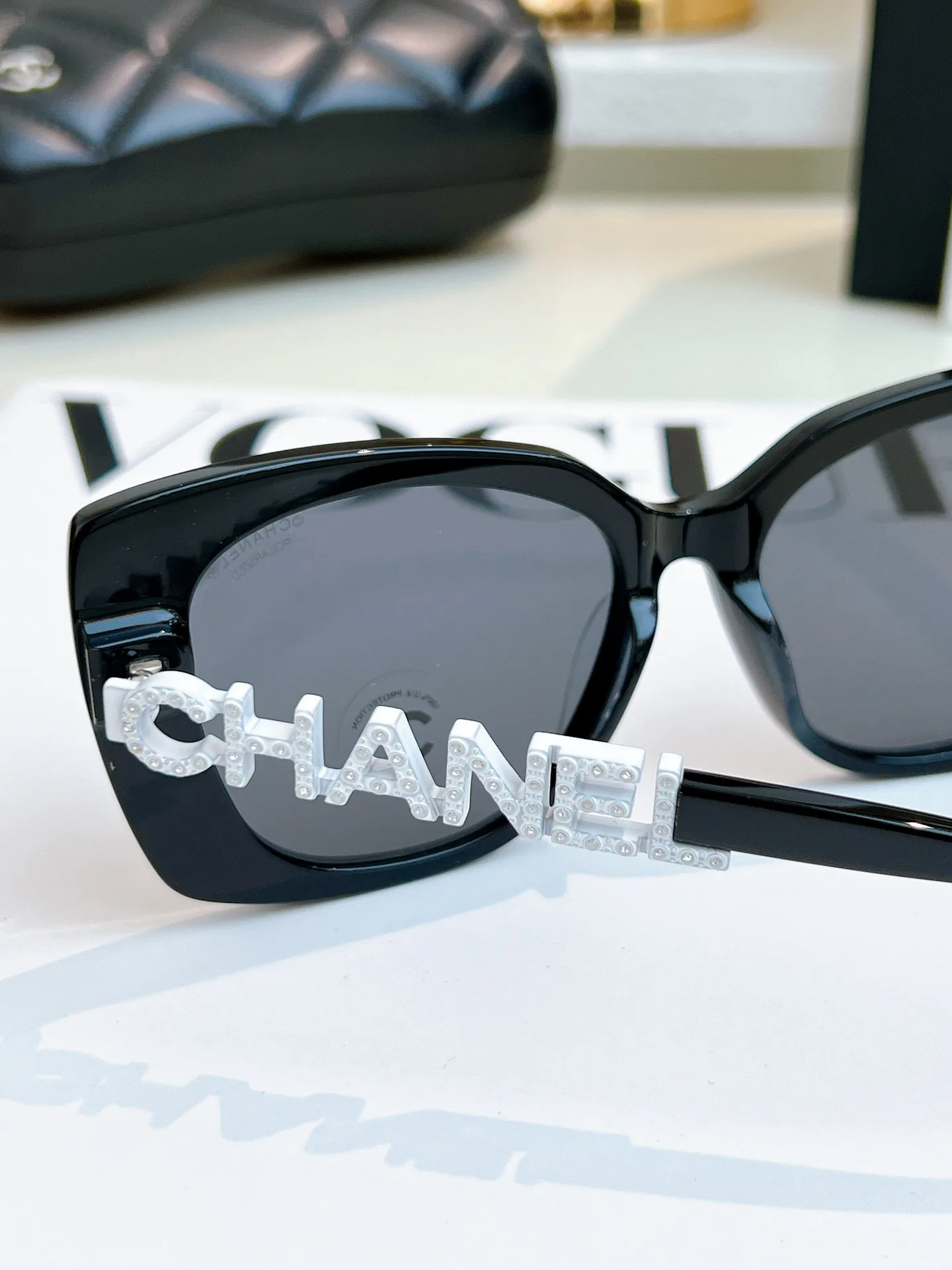 Glasses CHANEL 17366521