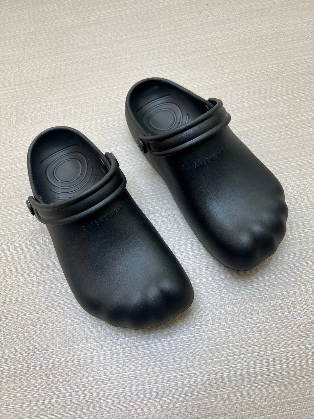 Women's Flip-Flops BALENCIAGA 17078816