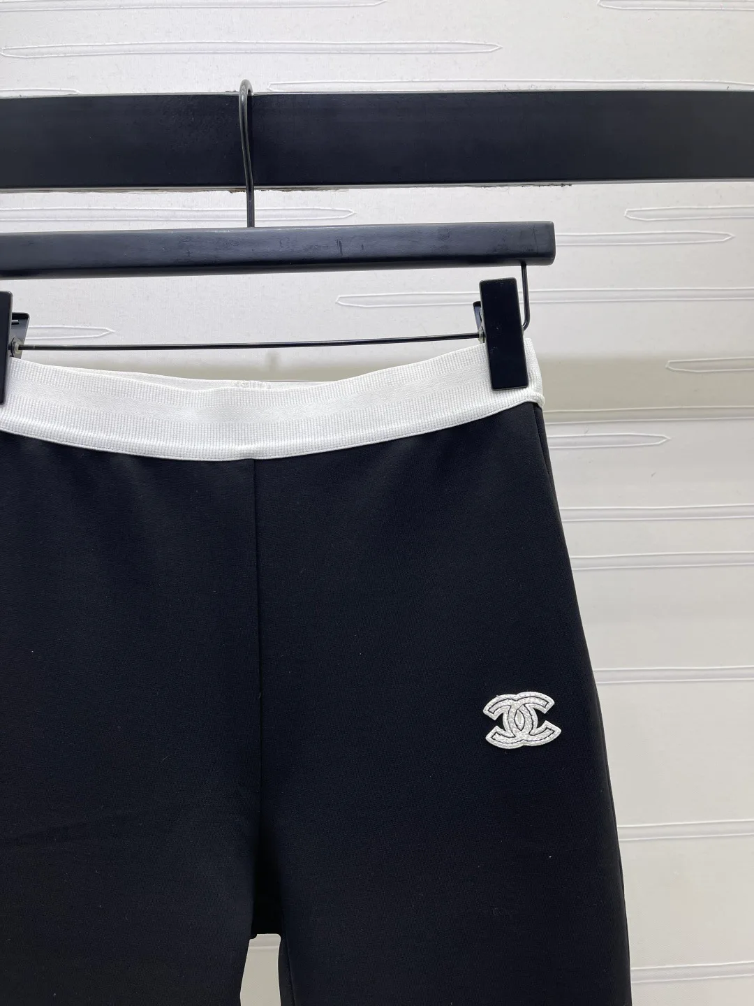 Women's Trousers CHANEL 17901773