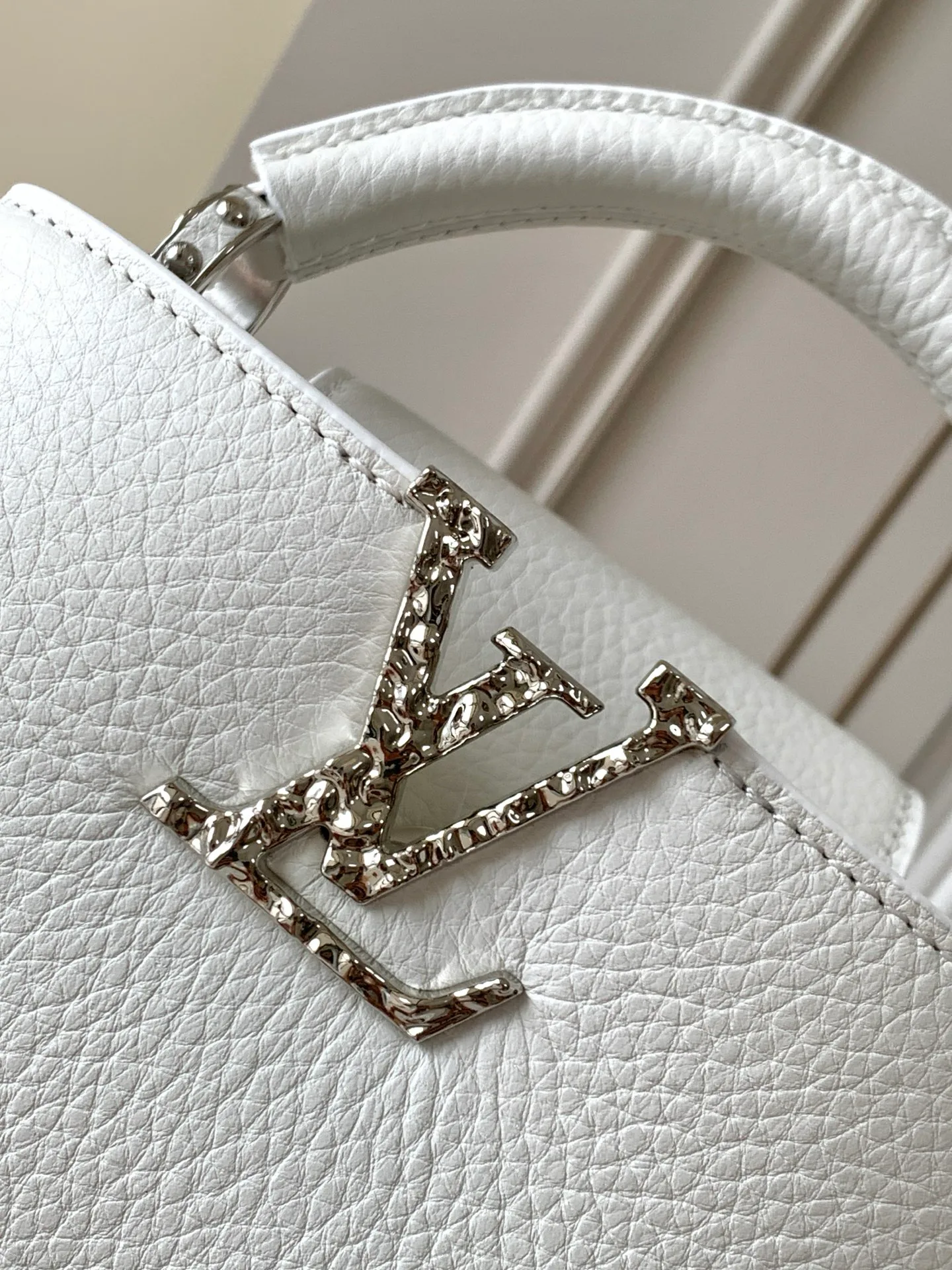 Women's Classic Handbags LOUIS VUITTON 17802978