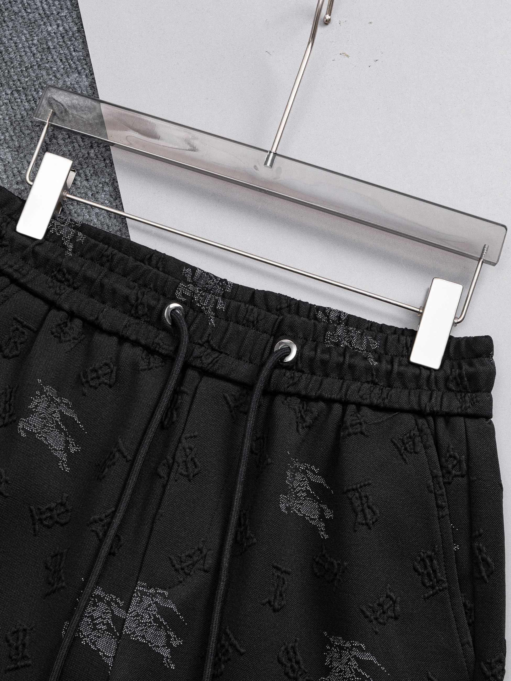 Men's Shorts BURBERRY 18000501