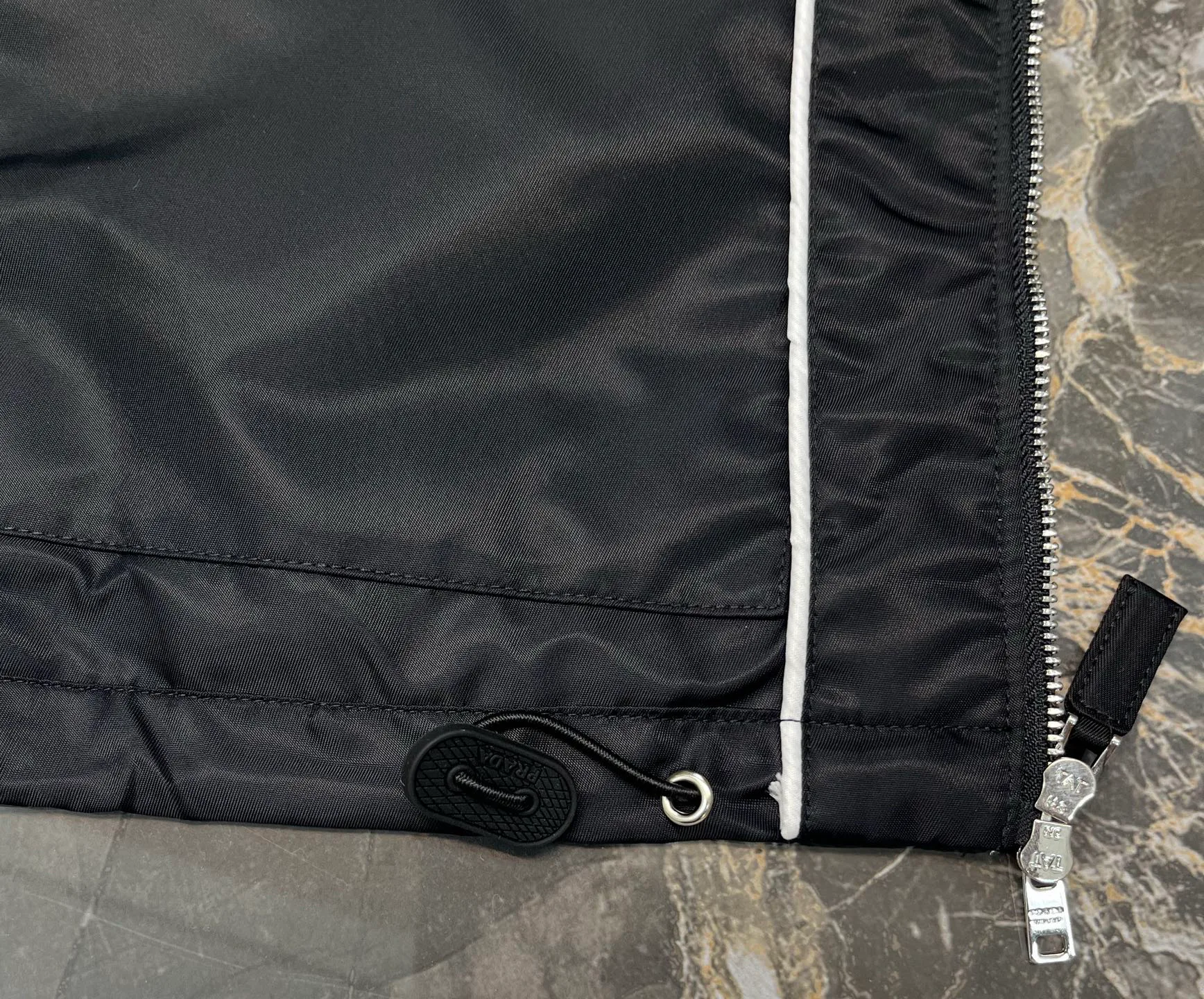 Куртки И Пуховики Мужские Prada 18581655