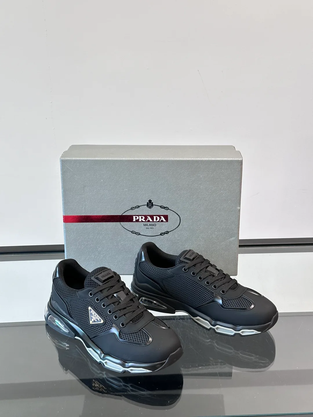Кроссовки Мужские Prada 18564277
