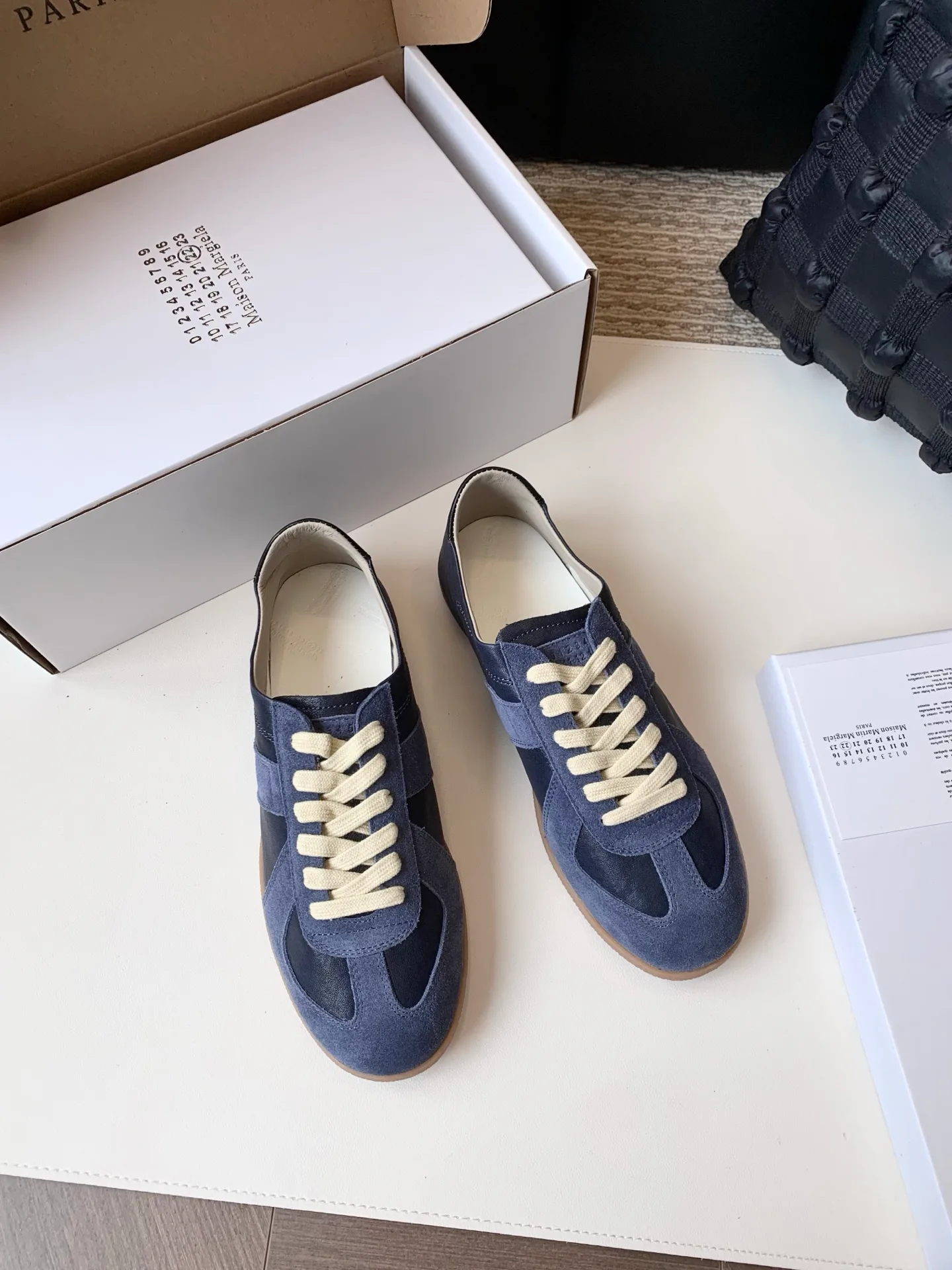 Women's Sneakers MAISON MARGIELA 17628617