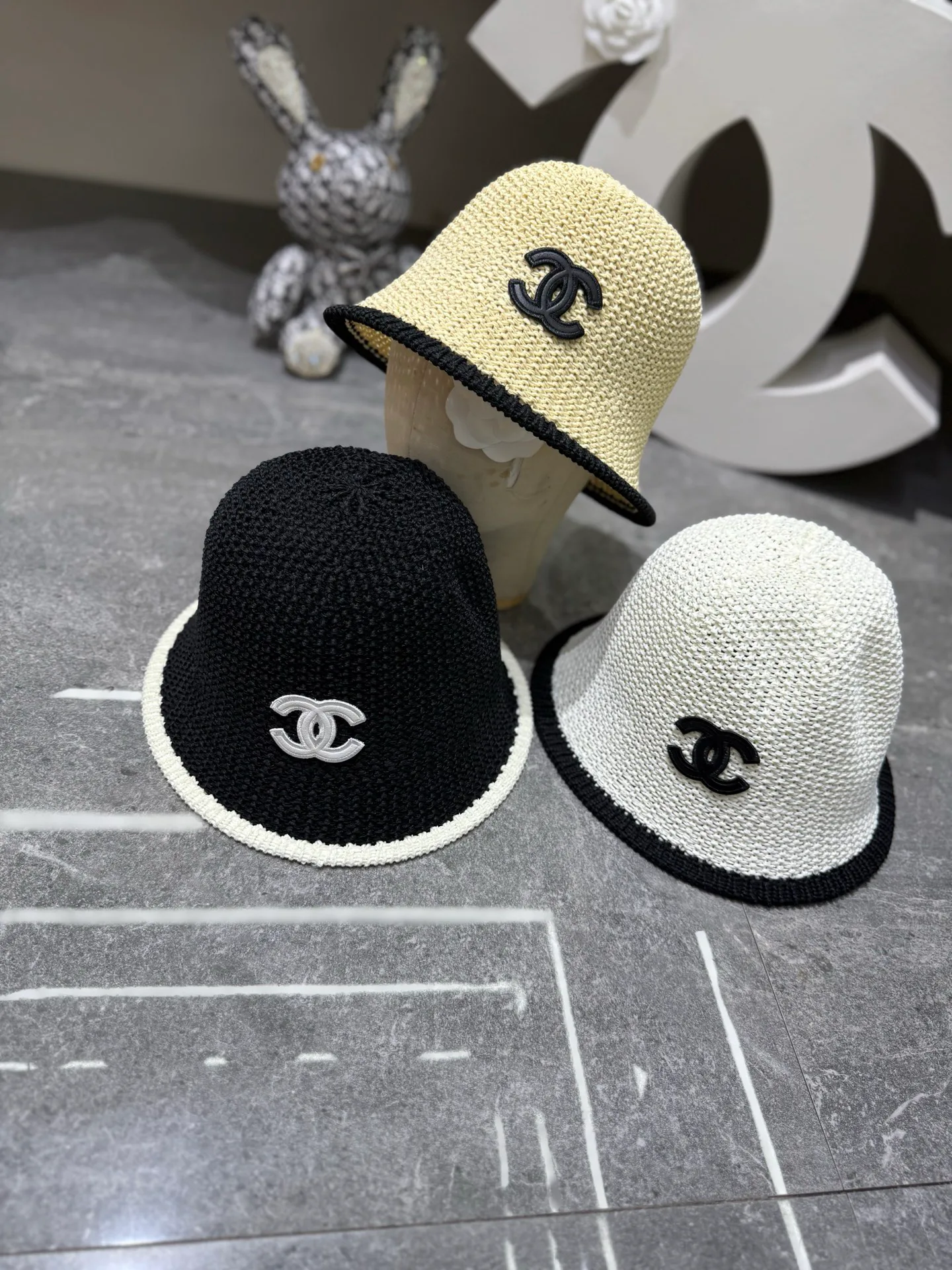 Hats CHANEL 17810491