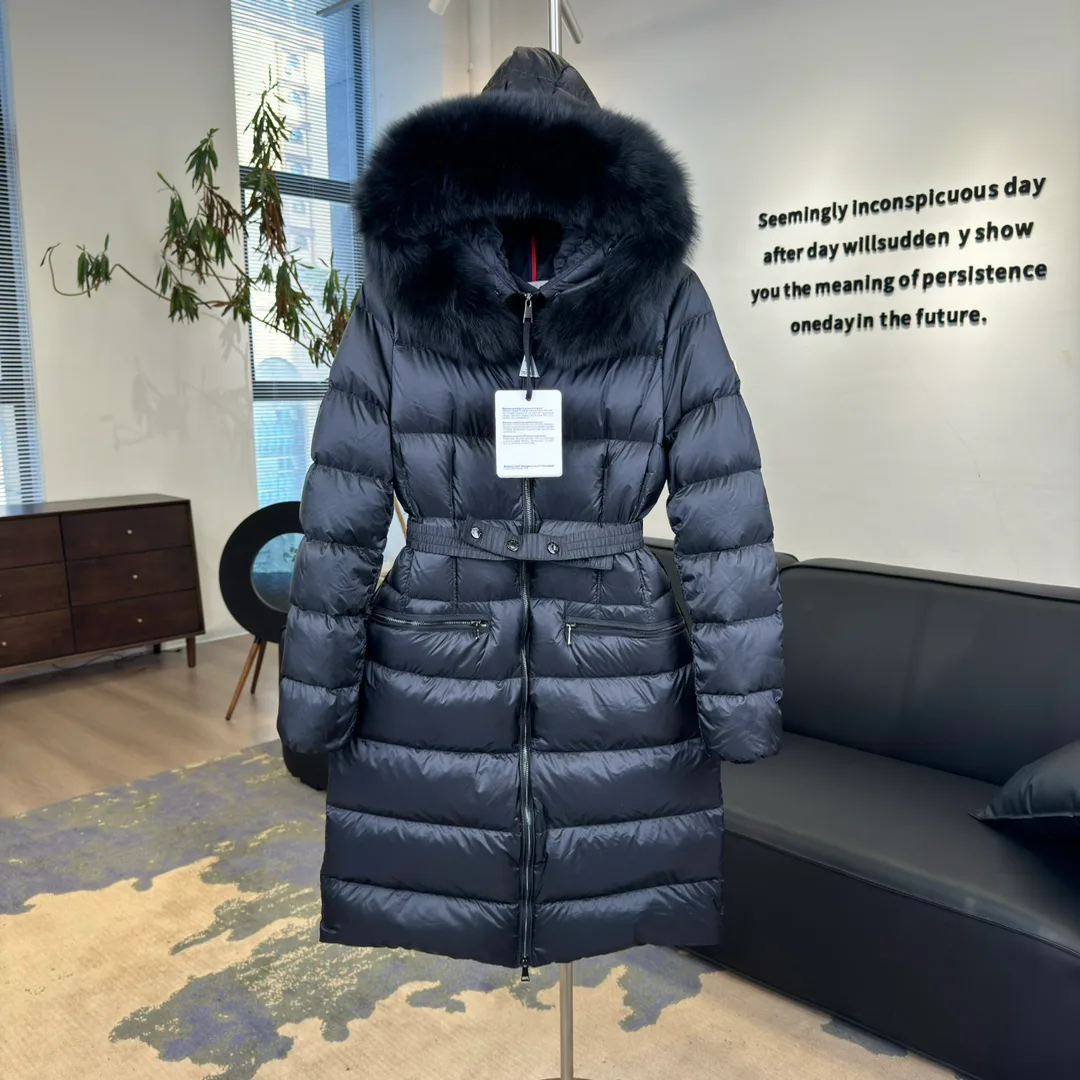 Women's Jackets And Down Jackets MONCLER 18204235