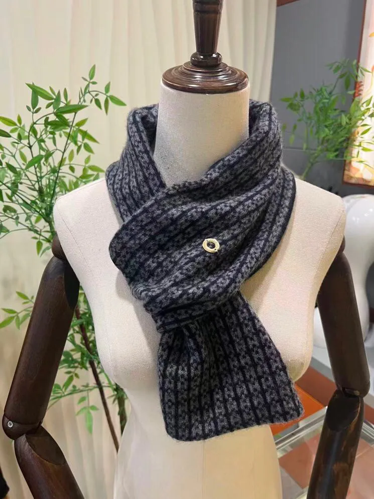Scarves LORO PIANA 18093318