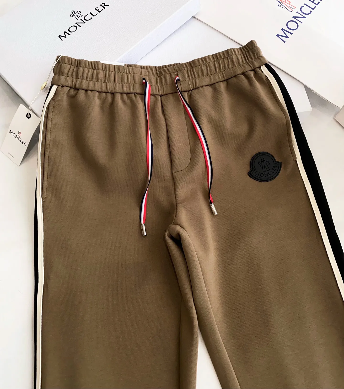 Men's Trousers MONCLER 18314966