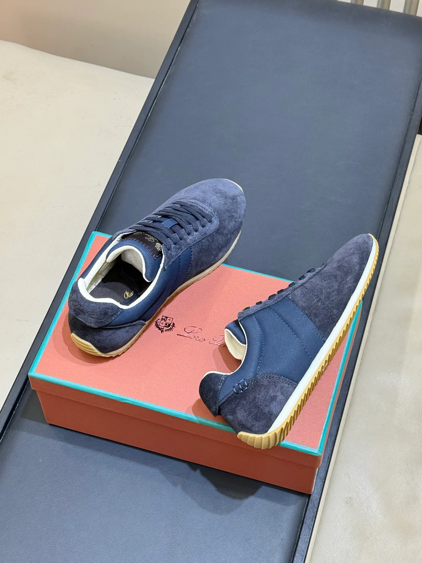 Women's Sneakers LORO PIANA 18073231