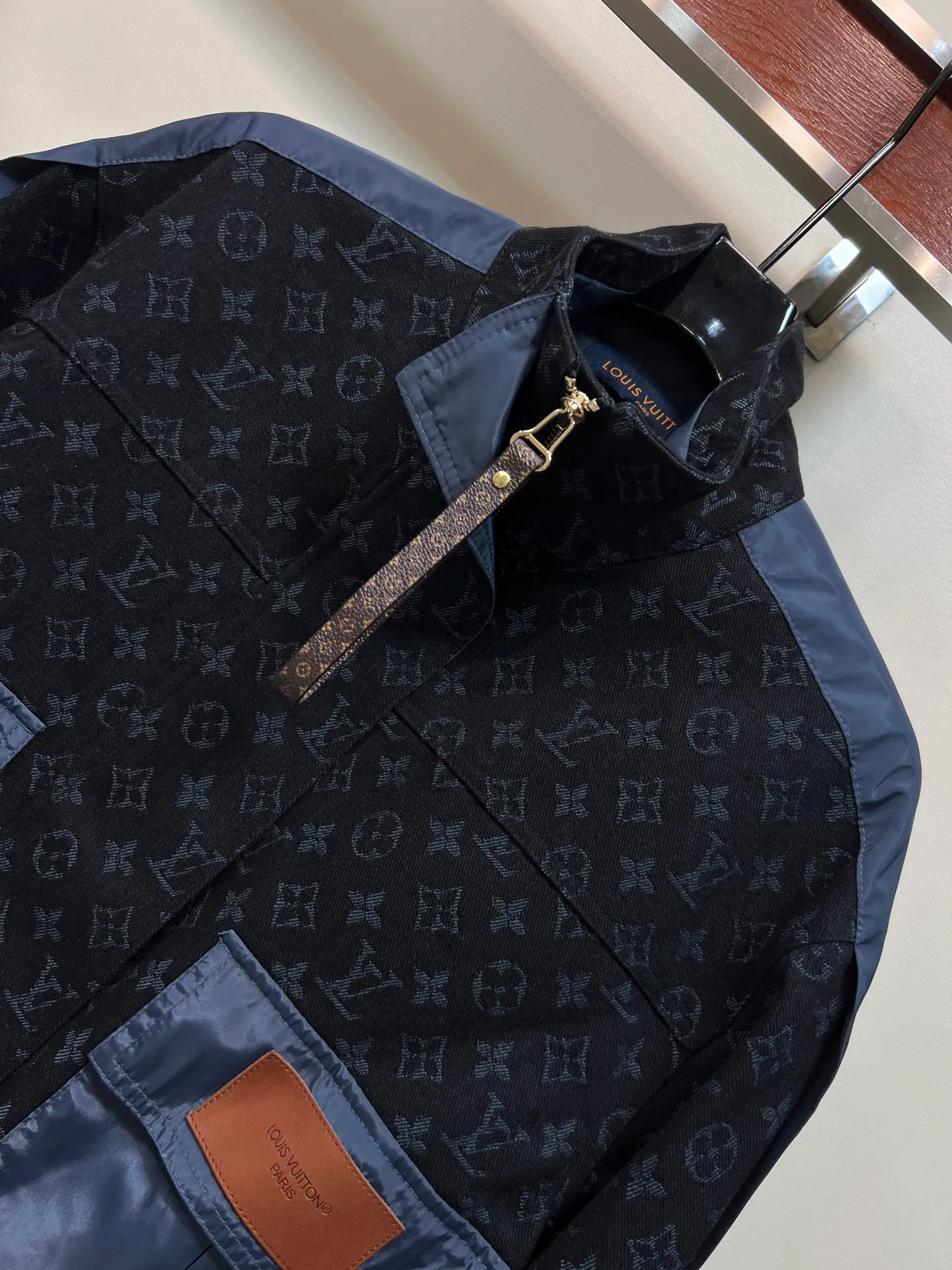 Women's Jackets And Down Jackets LOUIS VUITTON 18408135