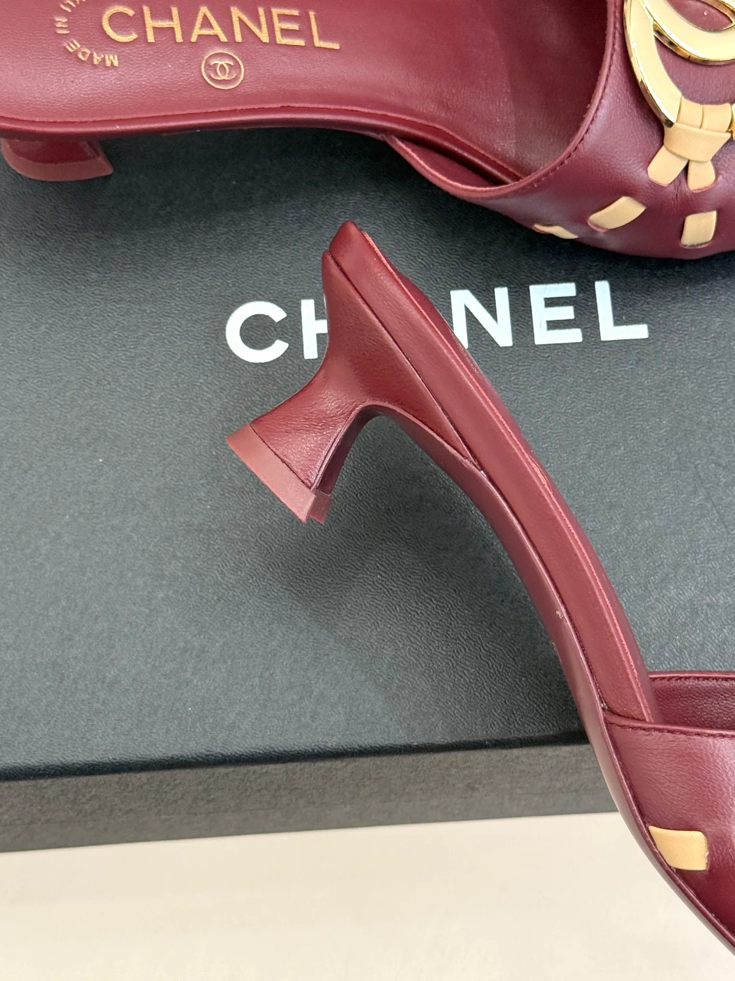 Women's Open-Toe Sandals CHANEL 17025705