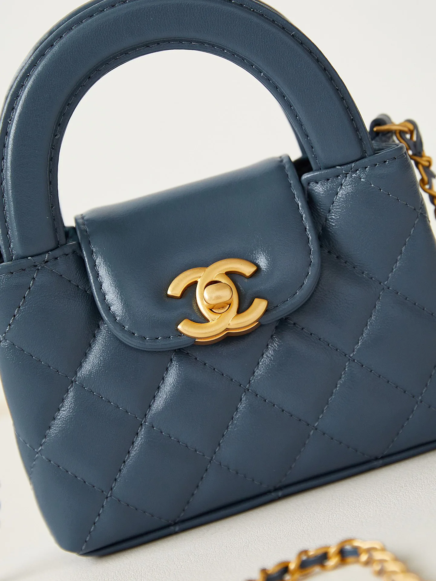 Women's Classic Handbags CHANEL 18066087