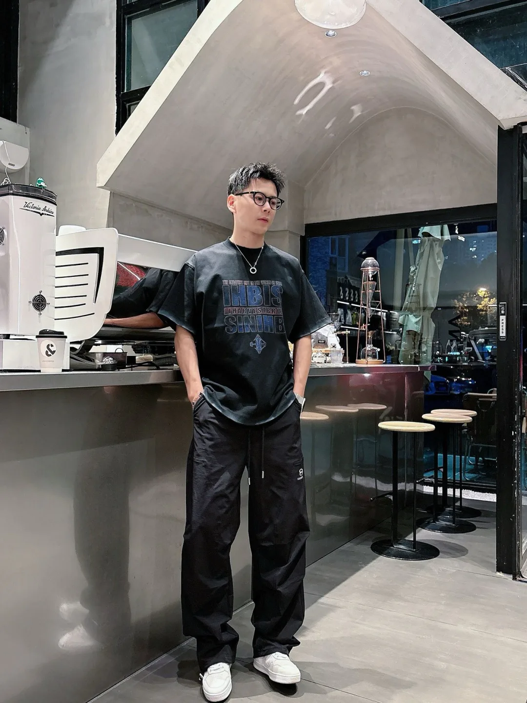 Men's Trousers BALENCIAGA 17810703