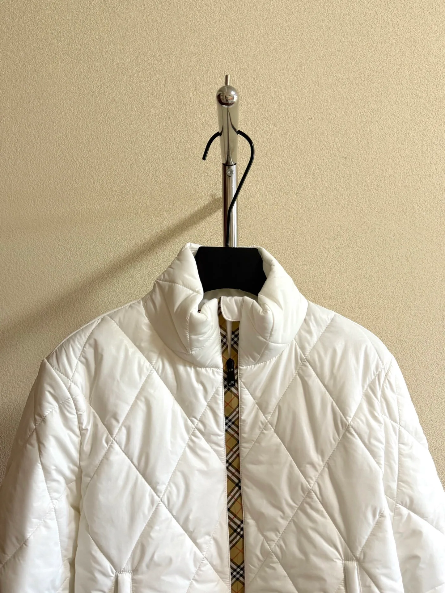 Women's Jackets And Down Jackets BURBERRY 18518525
