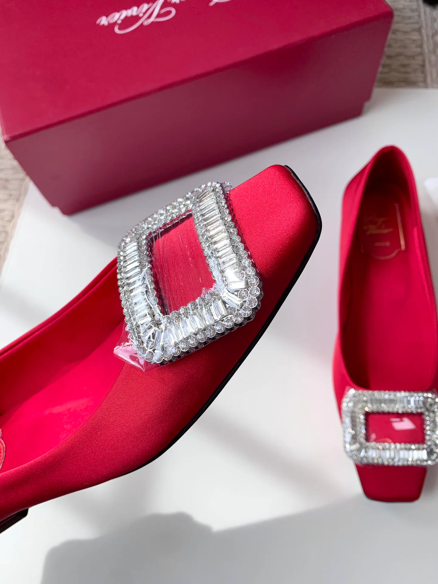 Women's Ballet Flats ROGER VIVIER 17990200