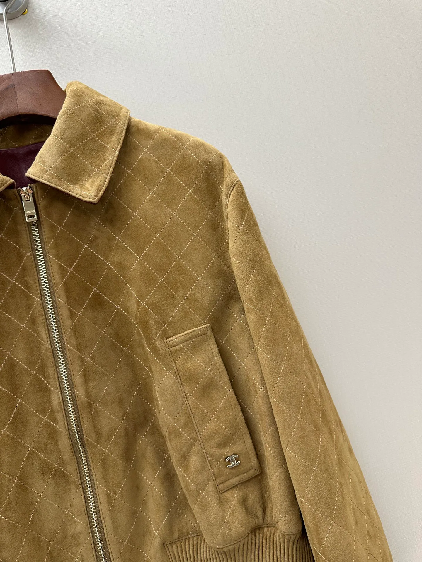 Women's Leather Jackets And Sheepskin Coats CHANEL 18172811