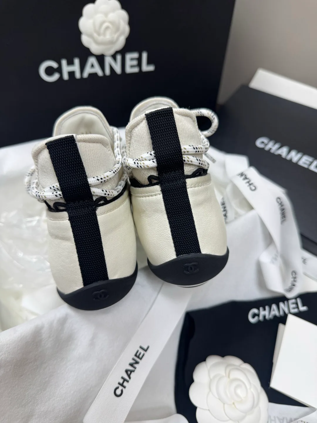 Women's Sneakers CHANEL 17736332
