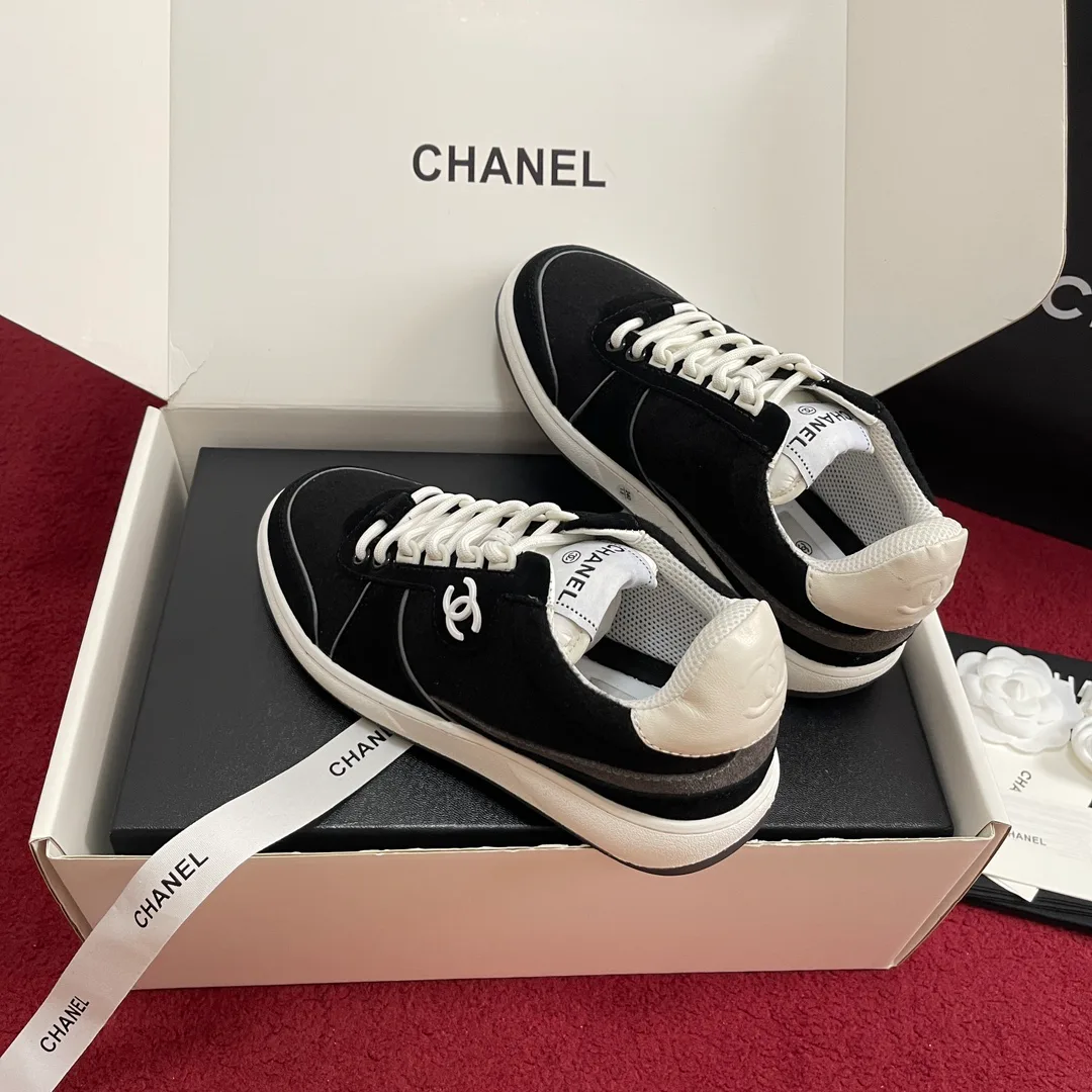 Women's Sneakers CHANEL 18195103
