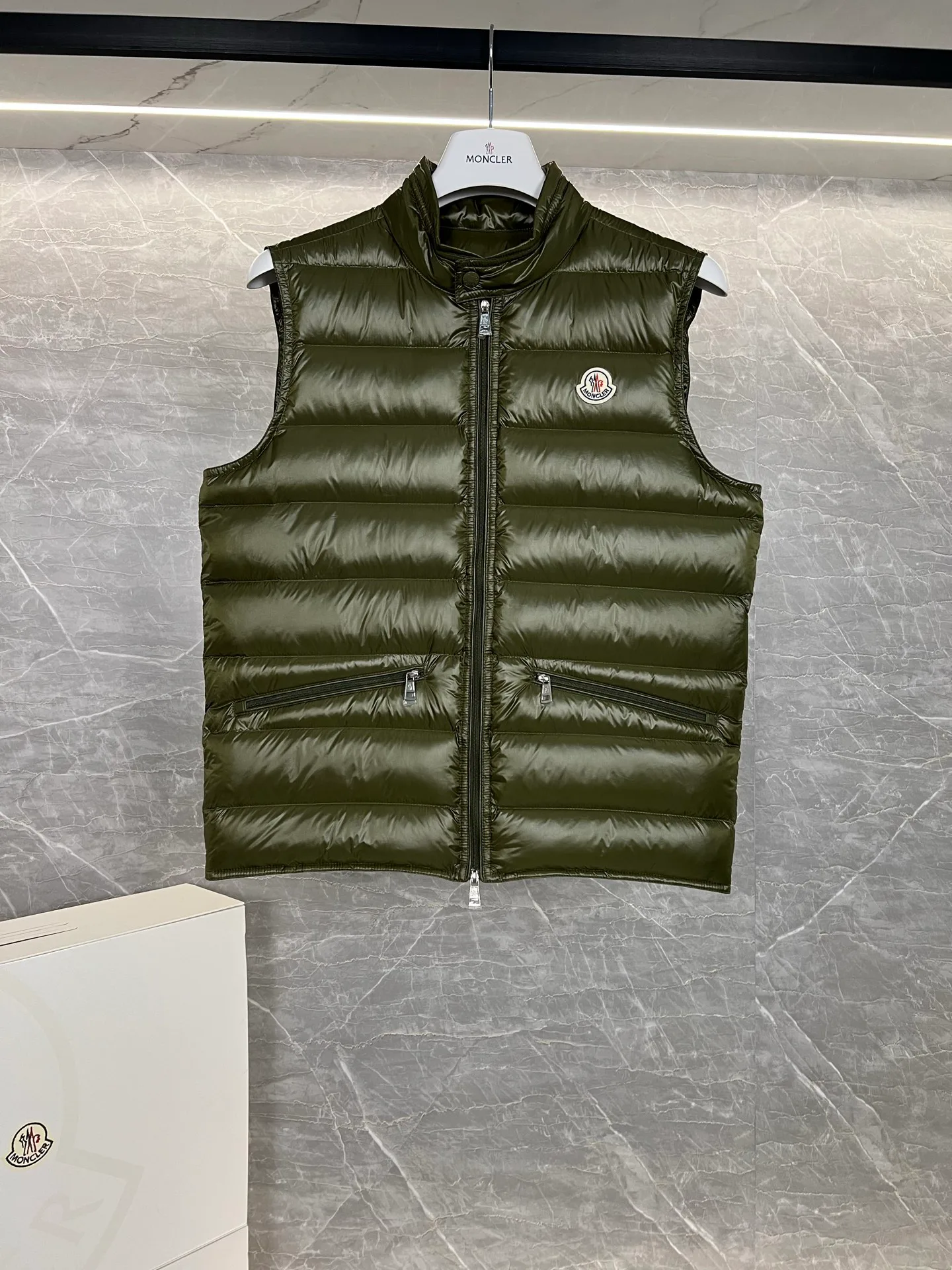 Women's Vests MONCLER 18111329